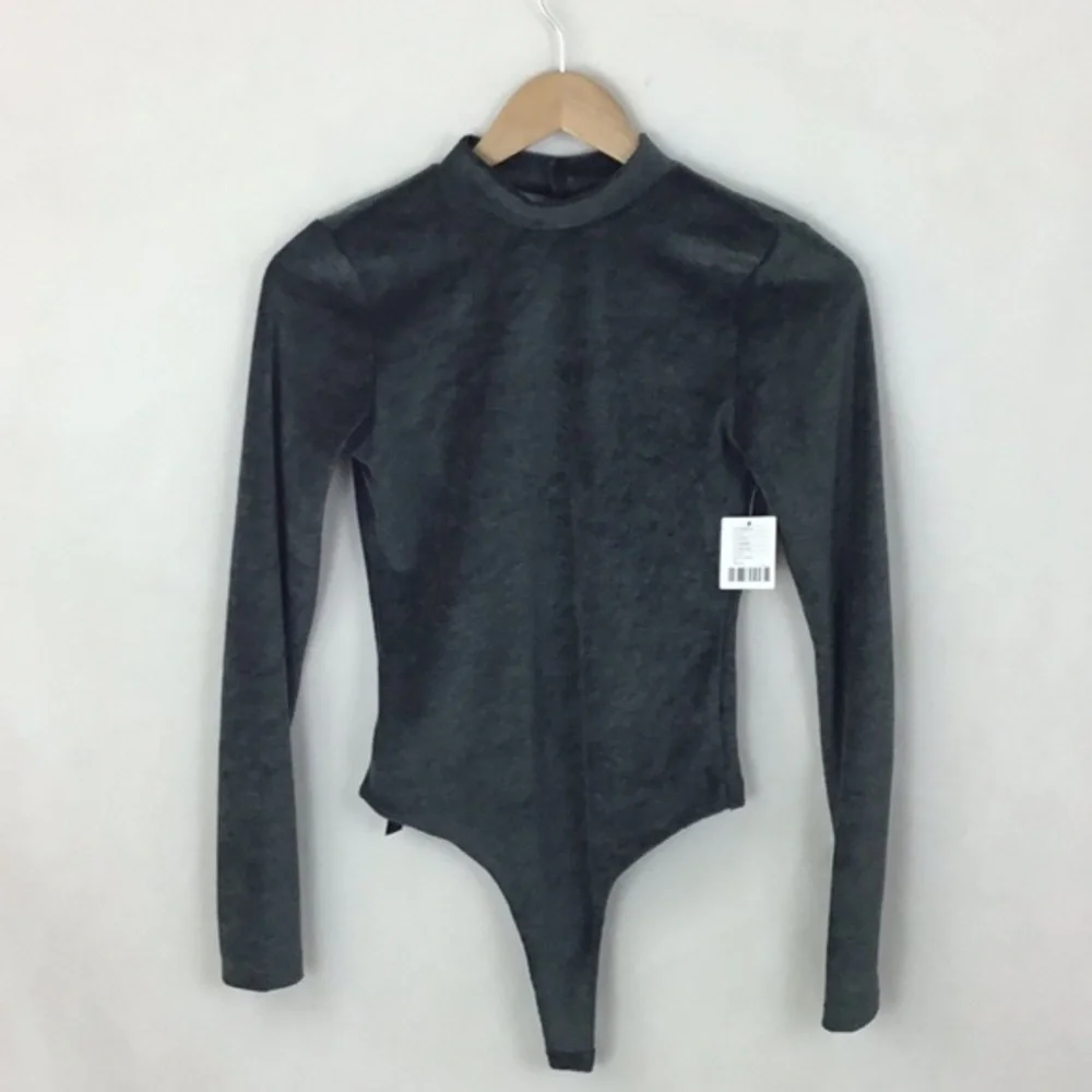 NWT URBAN OUTFITTERS Green Velvet Bodysuit - Picture 3 of 11